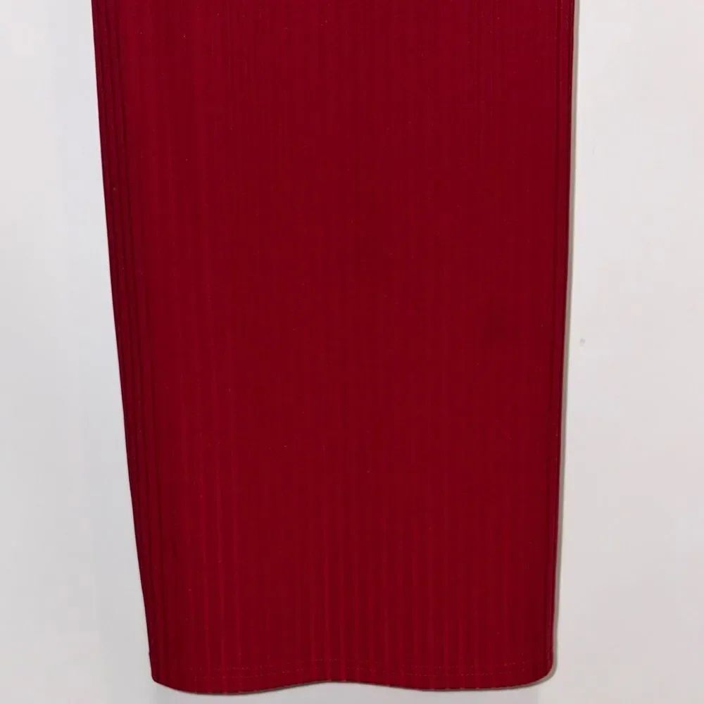 Chic Strapless Red Dress - Picture 4 of 9